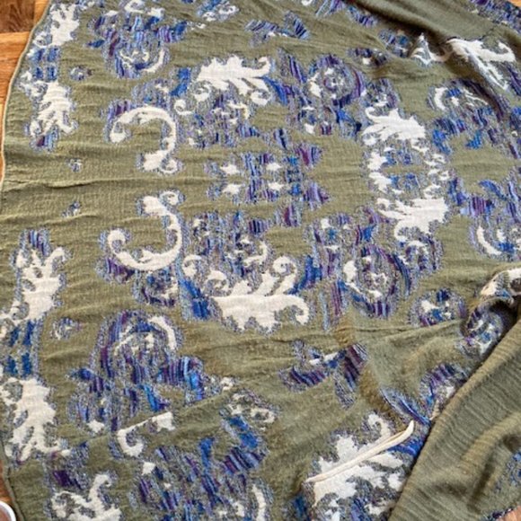 Free People Long Green and White Patterned Bohemian Sweater Size XS - Picture 3 of 11